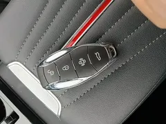 2025 Hongqi H5 PHEV 130, чёрный — фото 9