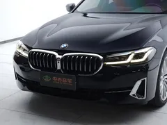 2021 BMW 5 Series 530Li Premium Luxury Package, чёрный — фото 25