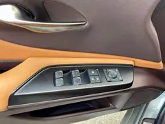 2020 Lexus ES 300h Excellence — фото 11