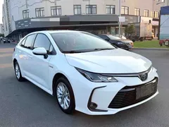 2022 Toyota Corolla 1.8L Hybrid E-CVT, белый — фото 2