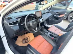 2022 Toyota Corolla 1.8L Hybrid E-CVT, белый — фото 8