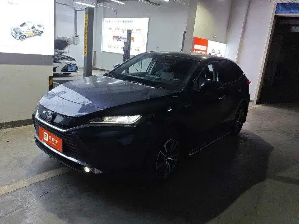 2023 Toyota Harrier Hybrid 2.5L CVT 2WD Luxury