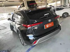 2022 Toyota Highlander 380T 4WD Premium 7-seat, чёрный — фото 3