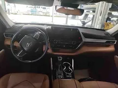 2022 Toyota Highlander 380T 4WD Premium 7-seat, чёрный — фото 5
