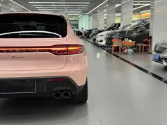 2022 Porsche Macan 2.0T — фото 18