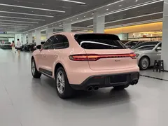 2022 Porsche Macan 2.0T — фото 21
