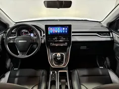2021 Haval M6 PLUS 1.5T MT Luxury, белый — фото 10