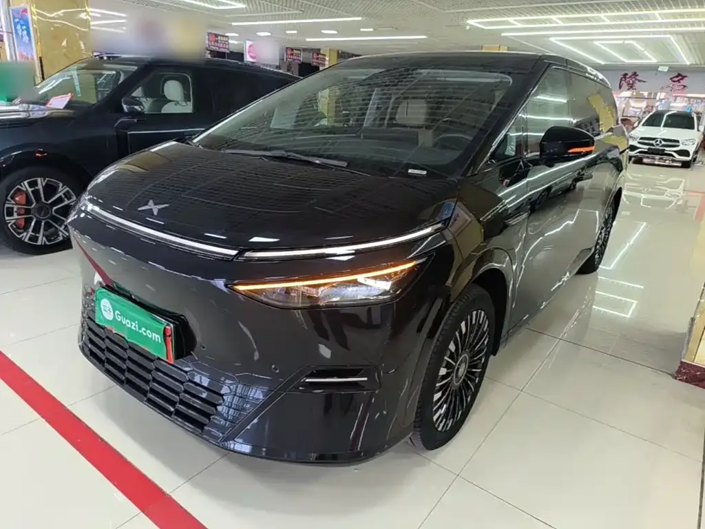 2025 Xpeng X9 EV 740 Extra Long Range Max