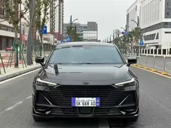 2022 Changan UNI-V 1.5T Sport, чёрный — фото 2