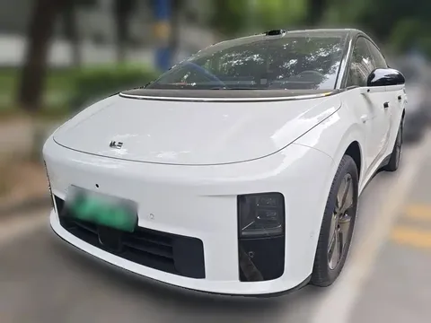 2025 Li Auto i6 2WD Standard