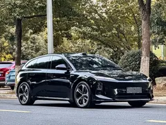 2025 Nio ET5T 100kWh Touring, чёрный — фото 17