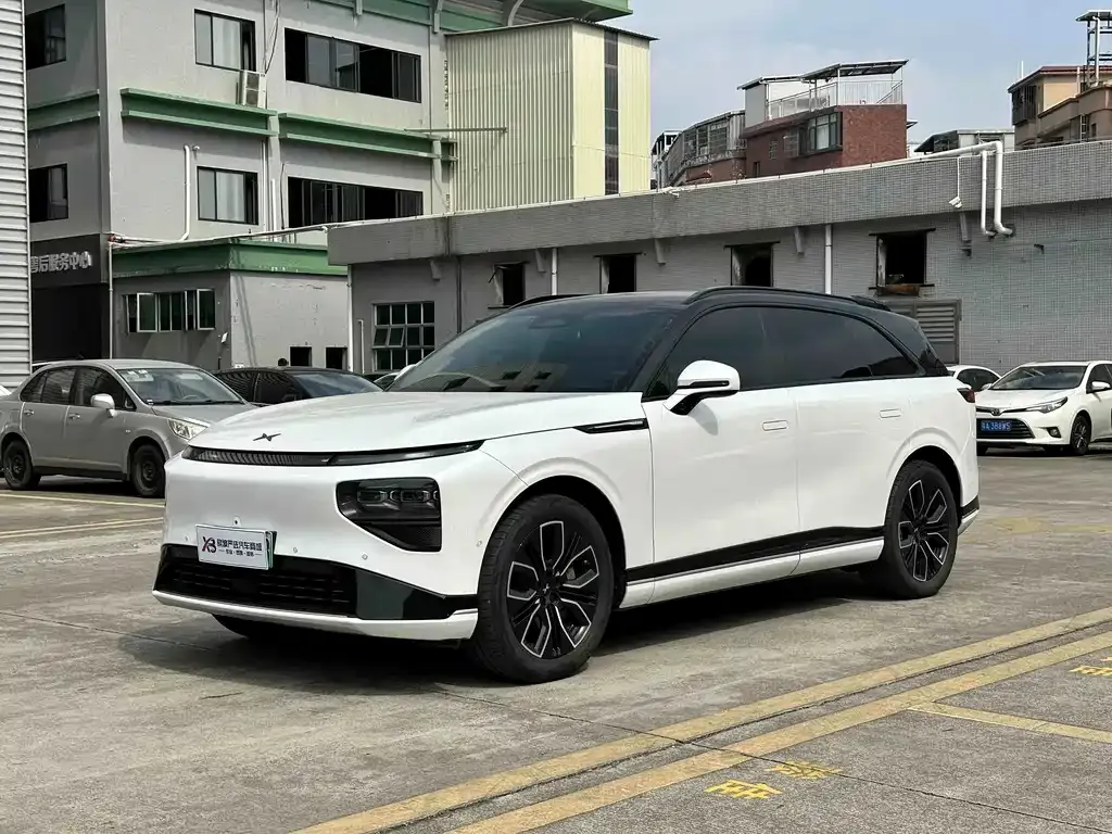 2025 Xpeng G9 725 Ultra Long Range Max