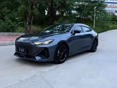 2022 Changan UNI-V 1.5T — фото 1