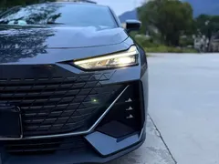2022 Changan UNI-V 1.5T — фото 9