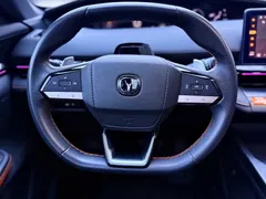 2022 Changan UNI-V 1.5T — фото 18