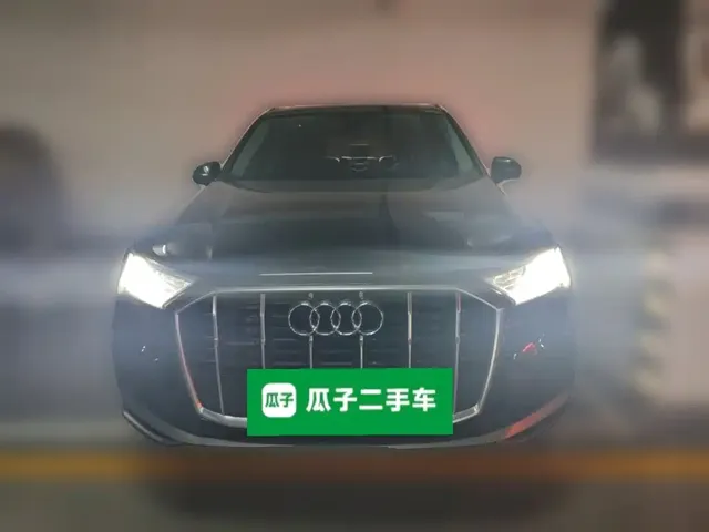2023 Audi Q7 45 TFSI quattro S line Sport