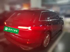 2023 Audi Q7 45 TFSI quattro S line Sport, чёрный — фото 4
