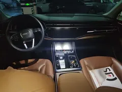 2023 Audi Q7 45 TFSI quattro S line Sport, чёрный — фото 5