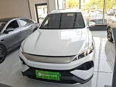 2025 BYD Song Pro 2nd Gen Smart Driving DM-i PHEV 75km Leading, белый — фото 3