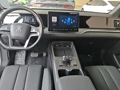 2025 BYD Song Pro 2nd Gen Smart Driving DM-i PHEV 75km Leading, белый — фото 13