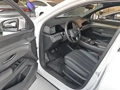 2025 BYD Song Pro 2nd Gen Smart Driving DM-i PHEV 75km Leading, белый — фото 16