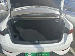 2025 BYD Qin PLUS DM-i PHEV 55km Exceed Smart Driving, белый — фото 19