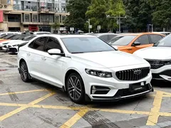 2023 Geely Preface 1.5TD Kunlun, белый — фото 3