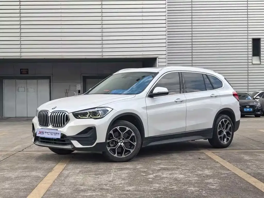2022 BMW X1
