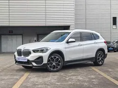 2022 BMW X1, белый — фото 1