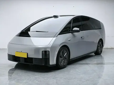 2024 Li Auto MEGA Ultra