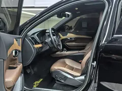 2022 Volvo XC90 7-seat, чёрный — фото 10
