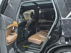 2022 Volvo XC90 7-seat, чёрный — фото 11