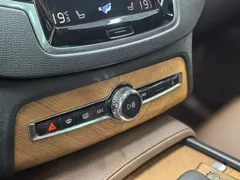 2022 Volvo XC90 7-seat, чёрный — фото 18