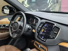 2022 Volvo XC90 7-seat, чёрный — фото 23