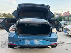 2021 Hyundai Elantra 1.5L CVT TOP Flagship, синий — фото 18