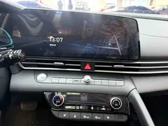 2023 Hyundai Elantra 1.5L CVT LUX Premium, белый — фото 9