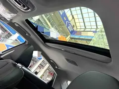2023 Hyundai Elantra 1.5L CVT LUX Premium, белый — фото 14