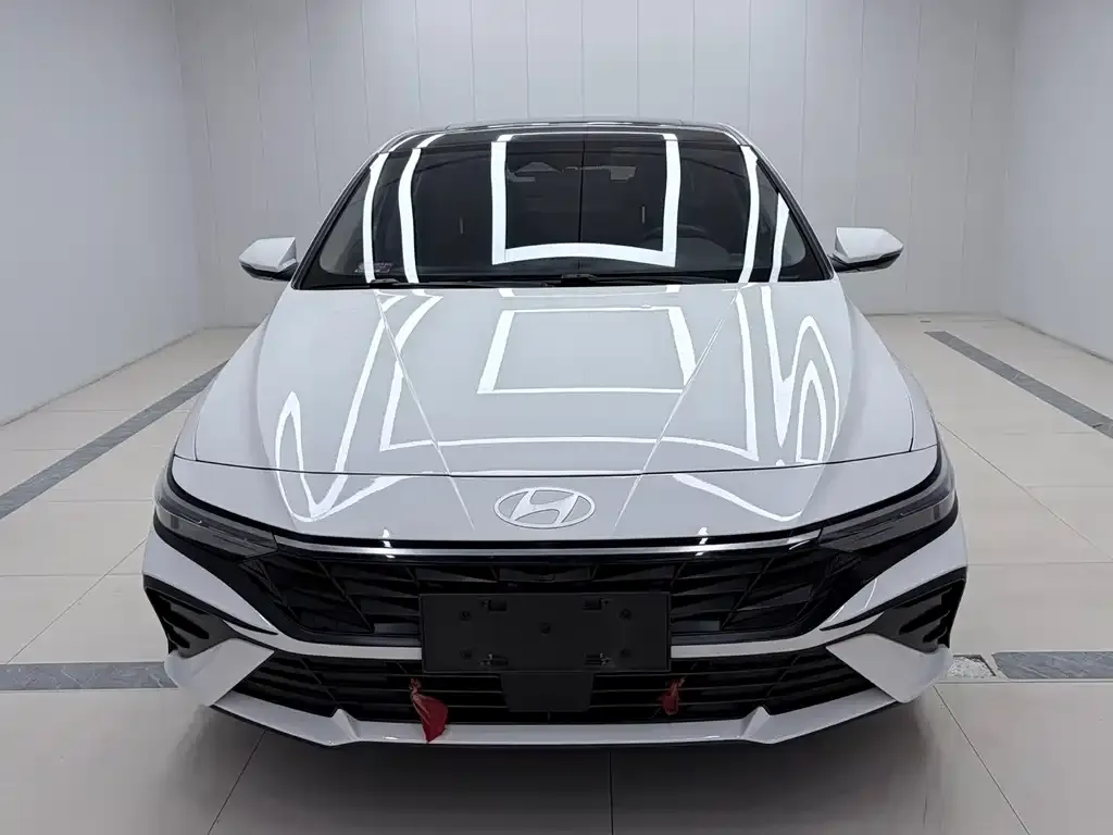 2023 Hyundai Elantra 1.5L CVT LUX Premium