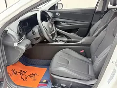 2023 Hyundai Elantra 1.5L CVT LUX Premium, белый — фото 10