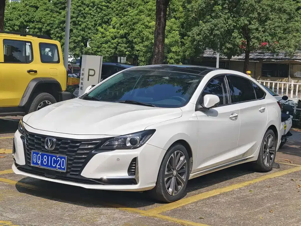 2022 Changan Raeton PLUS Blue Whale 1.5T DCT Premium