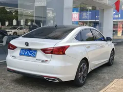 2022 Changan Raeton PLUS Blue Whale 1.5T DCT Premium, белый — фото 2