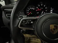 2021 Porsche Macan 2.0T — фото 18