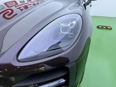 2021 Porsche Macan 2.0T — фото 31