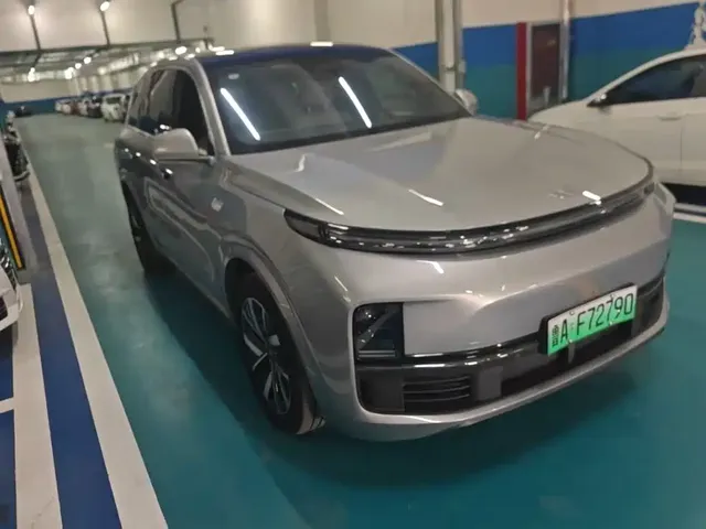 2023 Li Auto L8