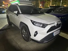 2022 Toyota RAV4 2.0L CVT 2WD Fashion, белый — фото 2