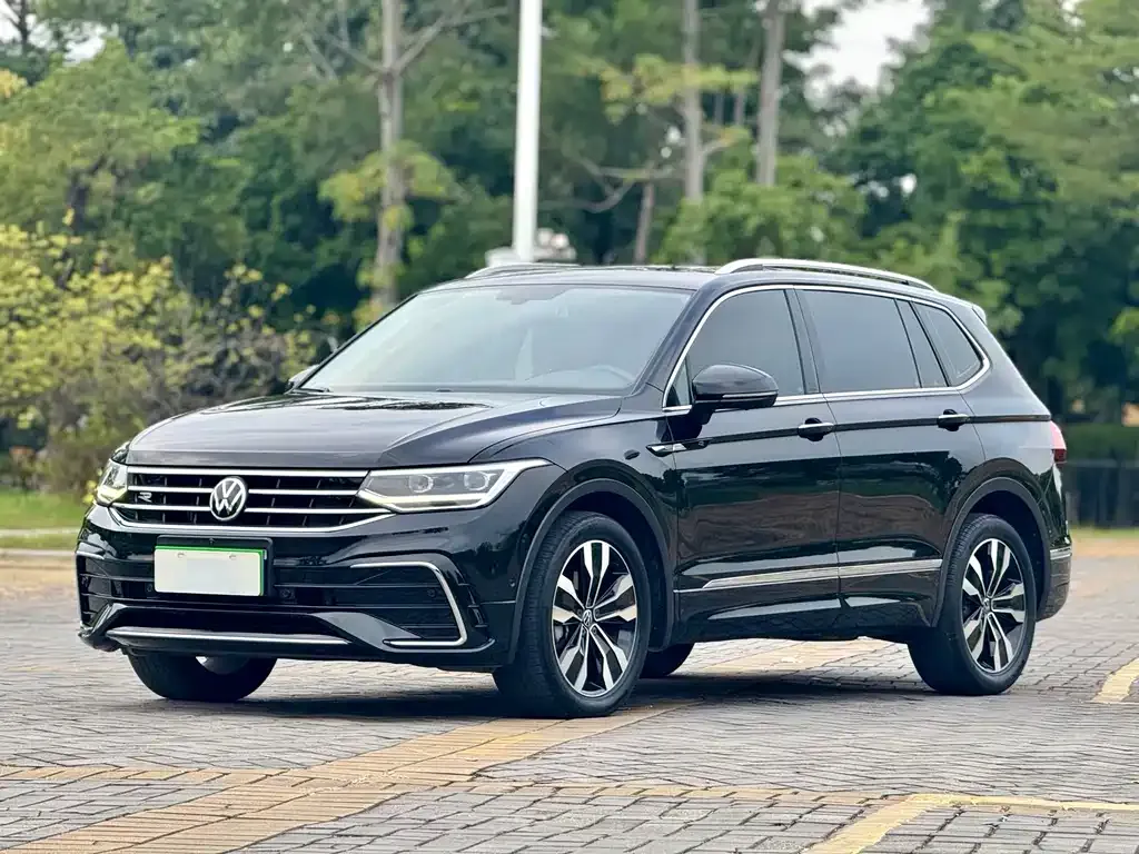 2022 Volkswagen Tiguan L 330TSI AT 2WD R-Line