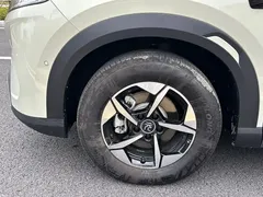 2025 BYD Yuan UP Smart Driving 401km Leading, белый — фото 15