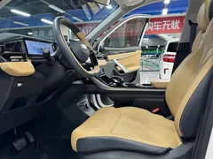 2023 Geely Atlas L 1.5TD DCT Premium, белый — фото 9