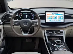 2024 BYD Qin PLUS Honor DM-i PHEV 55km Leading — фото 4