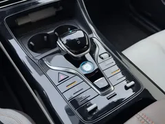2024 BYD Qin PLUS Honor DM-i PHEV 55km Leading — фото 8